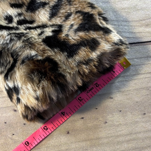 BB Dakota Faux Fur Leopard Print Bradshaw Jacket Size Small Coat Glamour - Picture 16 of 16